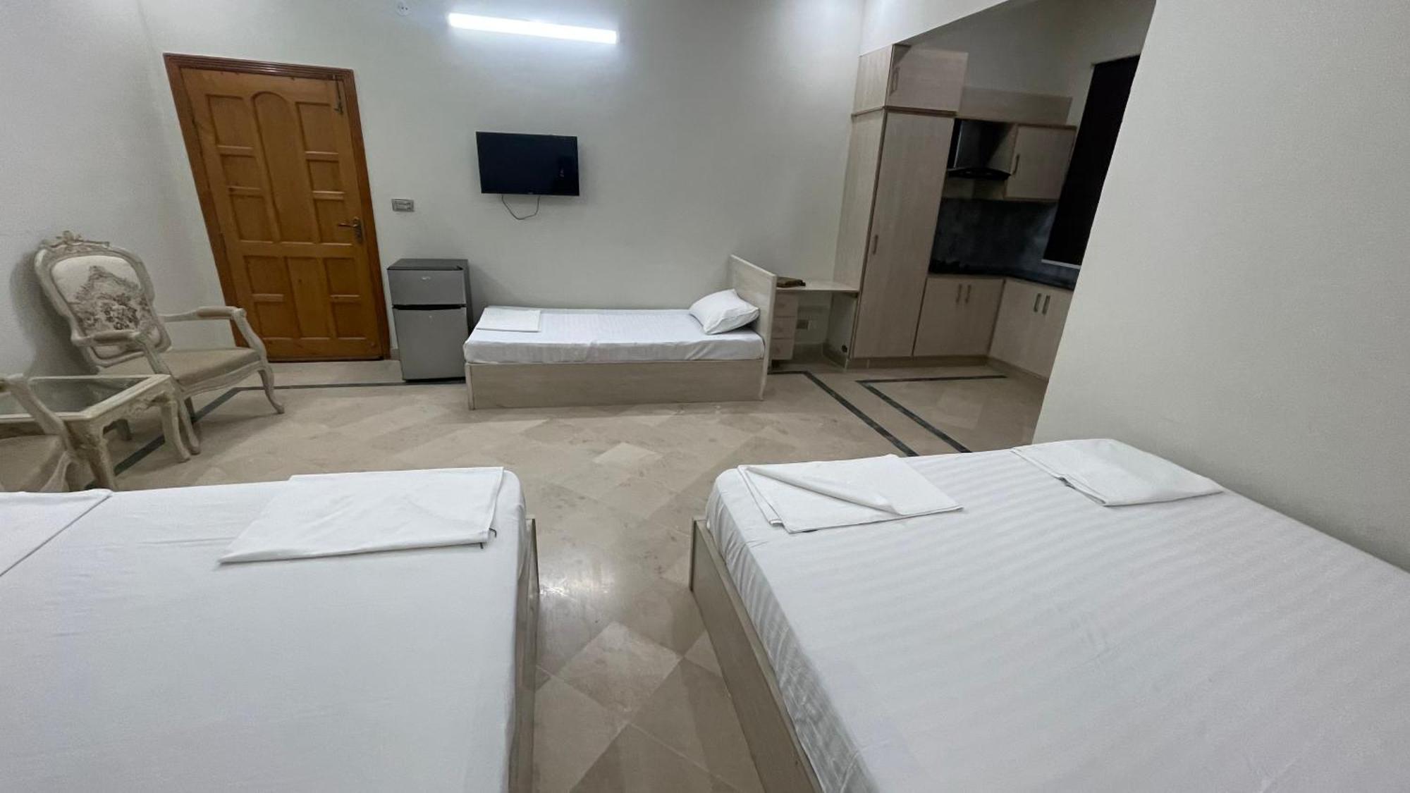 Midways Guest House And Hotels Islamabad Exterior photo