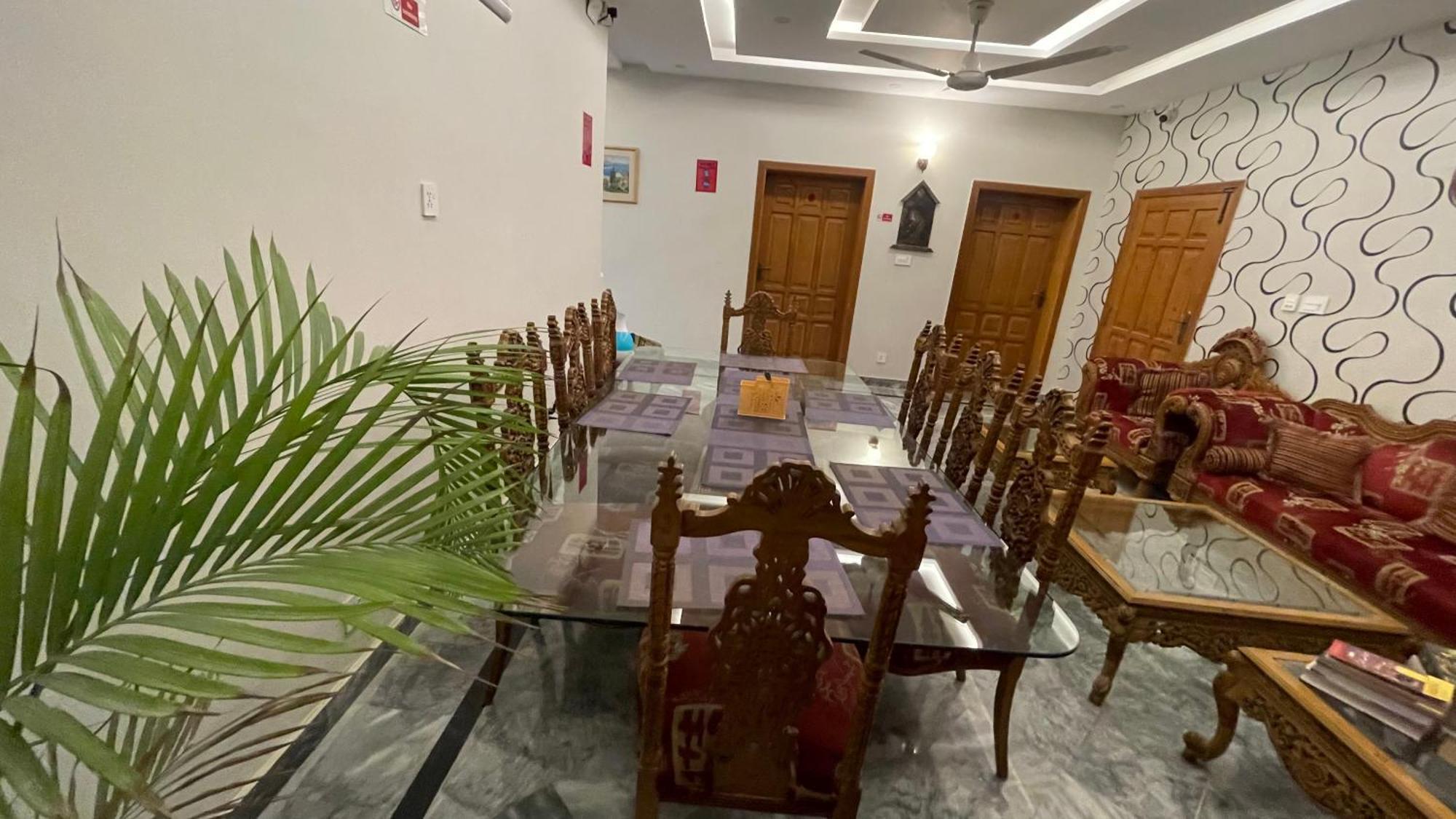 Midways Guest House And Hotels Islamabad Exterior photo